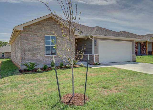 Property at 2329 S 28th Ter, Chickasha, OK 73018, 3 beds, 2 baths