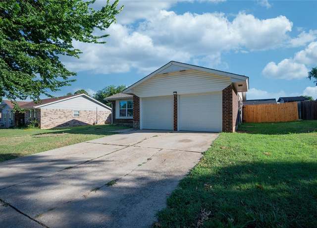 Property at 1101 SE 9th St, Moore, OK 73160, 3 beds, 1.5 baths