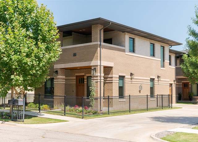 Property at 923 NW 43rd St, Oklahoma City, OK 73118, 3 beds, 2.5 baths