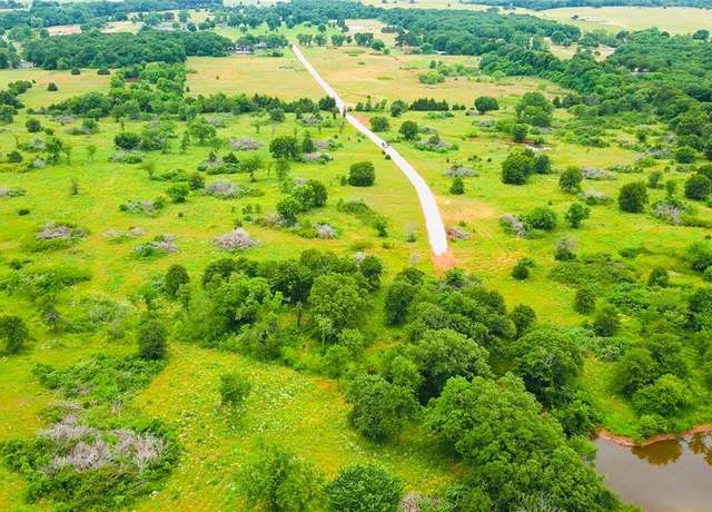 Property at 2 Bryant Ave, Lexington, OK 73051