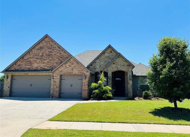 Property at 4604 NW 153rd St, Edmond, OK 73013, 4 beds, 2.5 baths