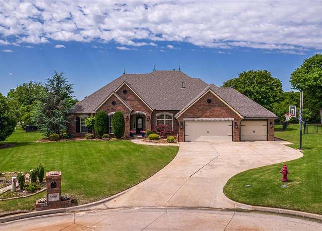 Property at 12504 Forest Oaks Dr, Choctaw, OK 73020, 4 beds, 2 baths