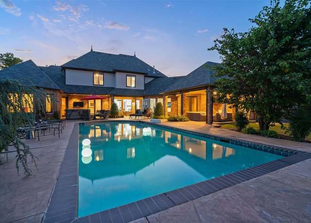 Property at 6418 Oak Heritage Blvd, Edmond, OK 73025, 5 beds, 4.5 baths