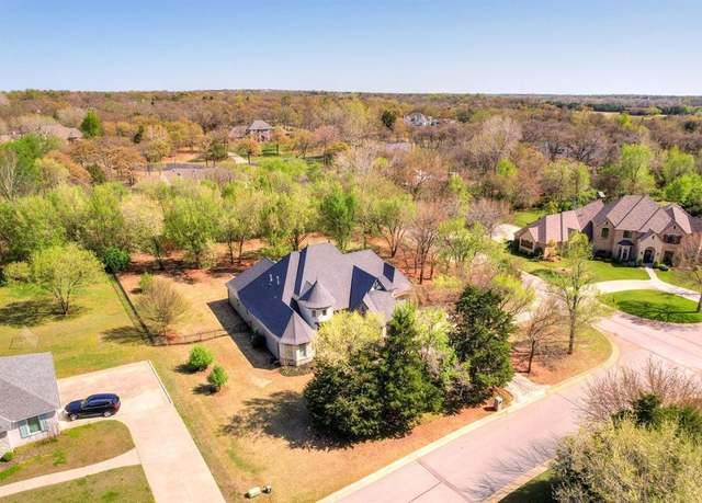 Property at 9000 Paseo Del Vita, Oklahoma City, OK 73131, 5 beds, 4 baths