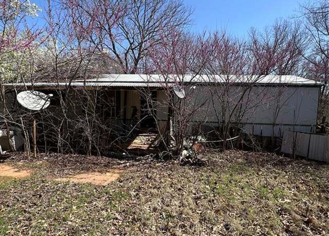 Property at 980670 S Oaktree Rd, Wellston, OK 74881, 3 beds, 2 baths