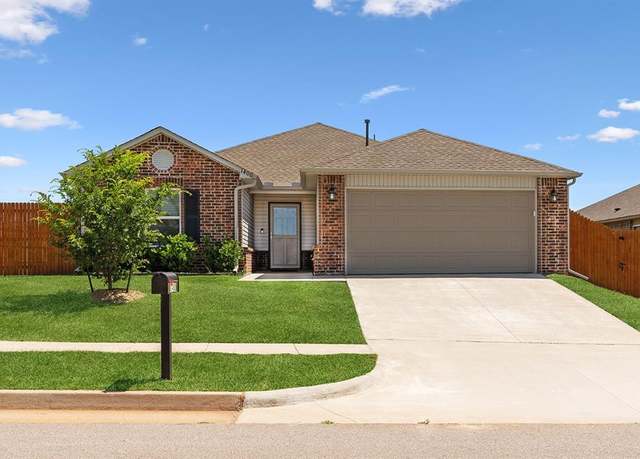 Property at 1400 Isabella Dr, Edmond, OK 73003, 3 beds, 2 baths