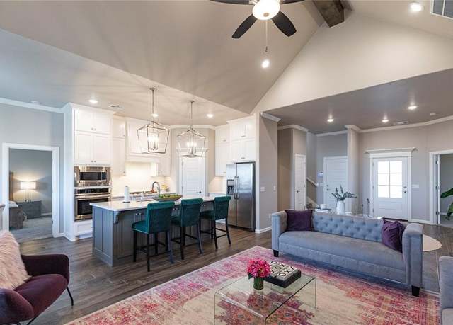Property at 10533 SW 52nd St, Mustang, OK 73064, 4 beds, 3 baths