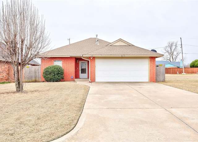 Property at 636 NW 112th St, Oklahoma City, OK 73114, 3 beds, 2 baths