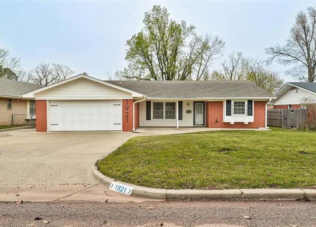 Property at 1921 N Minnesota Ave, Shawnee, OK 74804, 3 beds, 2.5 baths