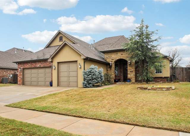 Property at 11632 NW 109th St, Yukon, OK 73099, 4 beds, 2.5 baths