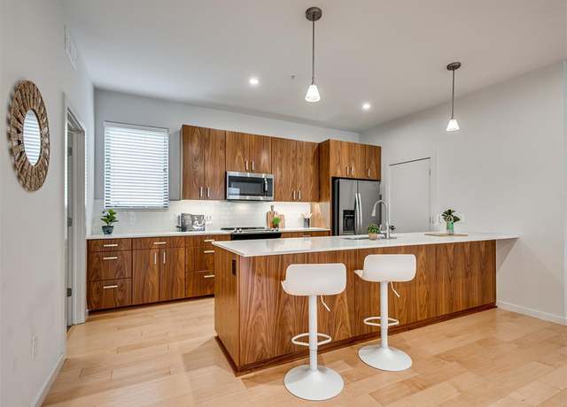 Property at 627 Couch Dr #12, Oklahoma City, OK 73102, 2 beds, 2 baths