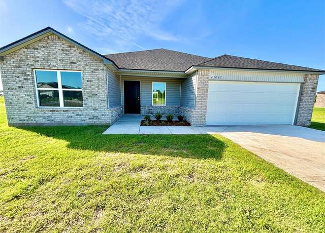 Property at 43067 Wagon Trl, Shawnee, OK 74804, 4 beds, 2 baths