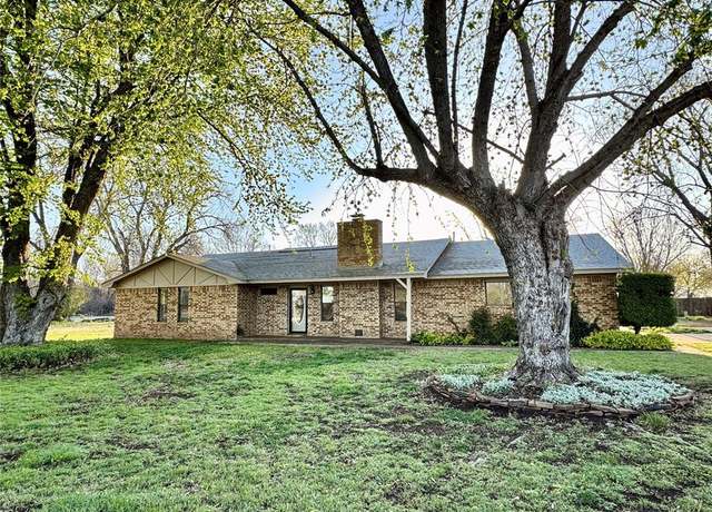 Property at 2273 County Street 2814, Chickasha, OK 73018, 4 beds, 2.5 baths