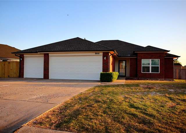 Property at 8601 Woodbend Dr, Oklahoma City, OK 73135, 3 beds, 2 baths