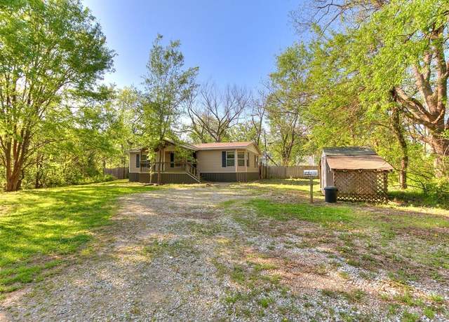 Property at 410 W Main, Tecumseh, OK 74873, 3 beds, 2 baths