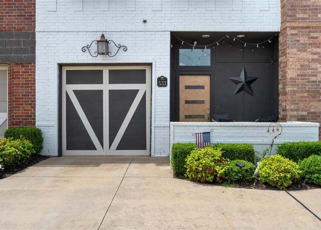 Property at 533 S Fretz Ave, Edmond, OK 73003, 3 beds, 2.5 baths