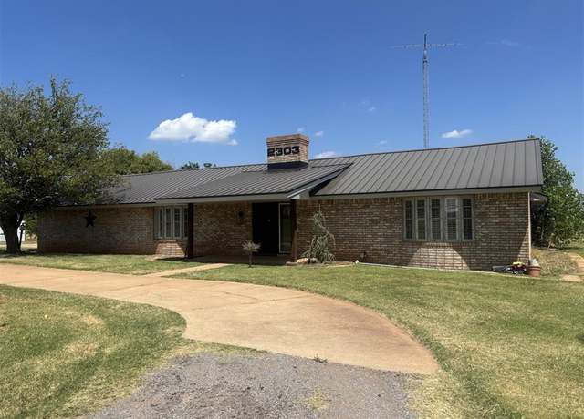 Property at 2303 W Commerce Rd, Clinton, OK 73601, 3 beds, 3 baths