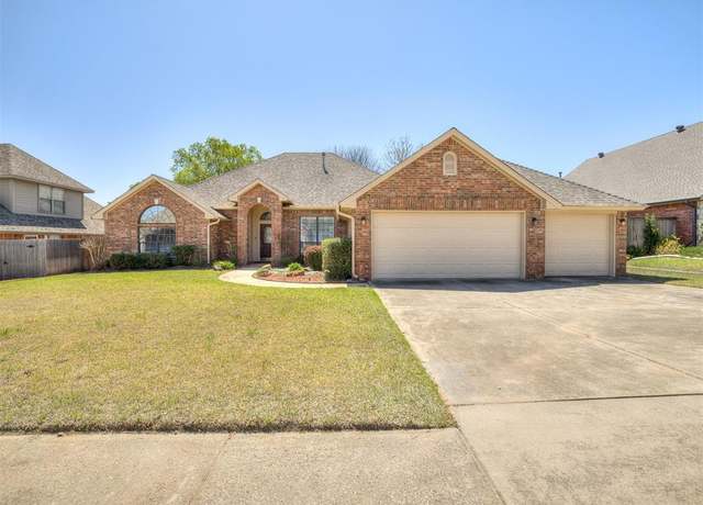 Property at 3208 Riverwalk Dr, Norman, OK 73072, 3 beds, 3 baths