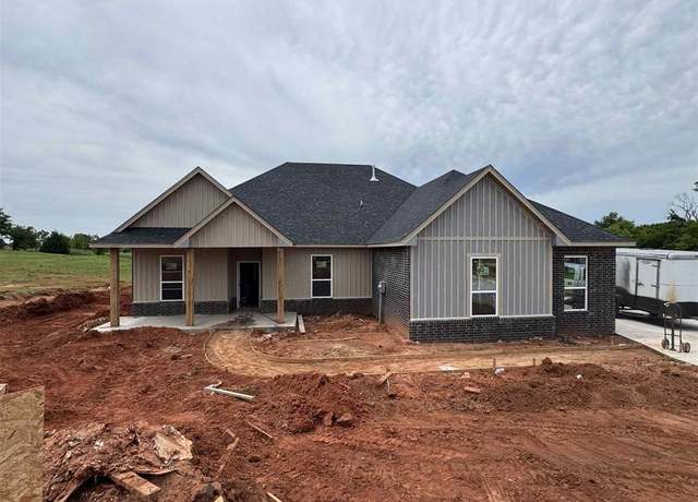 Property at 2433 Canyon Cir, Blanchard, OK 73010, 4 beds, 3 baths