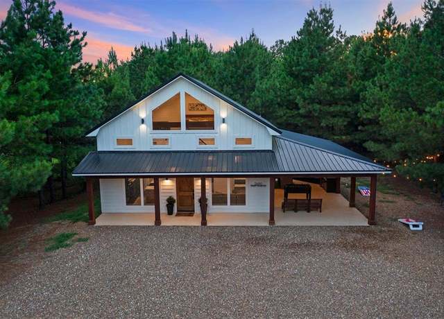 Property at 2690 Sweet Home Rd, Broken Bow, OK 74728, 2 beds, 1 bath