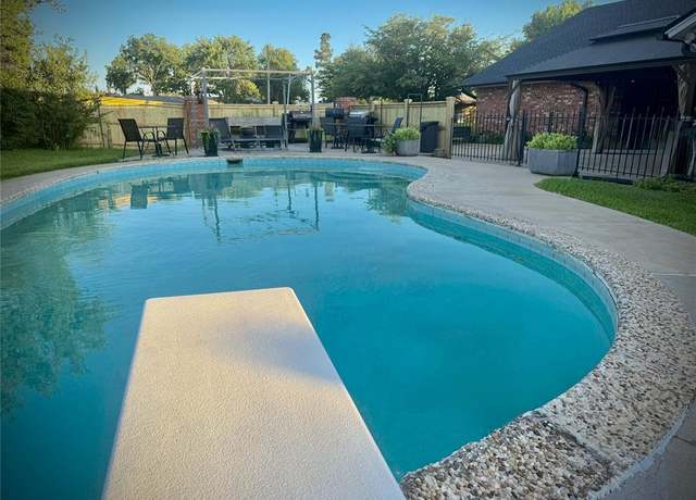 Property at 1600 16th St, Prague, OK 74864, 3 beds, 3 baths