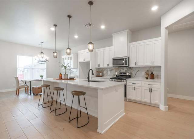 Property at 9201 SW 35th St, Oklahoma City, OK 73179, 4 beds, 4 baths