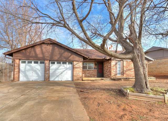 Property at 915 Sequoyah Trl, Norman, OK 73071, 3 beds, 1.5 baths