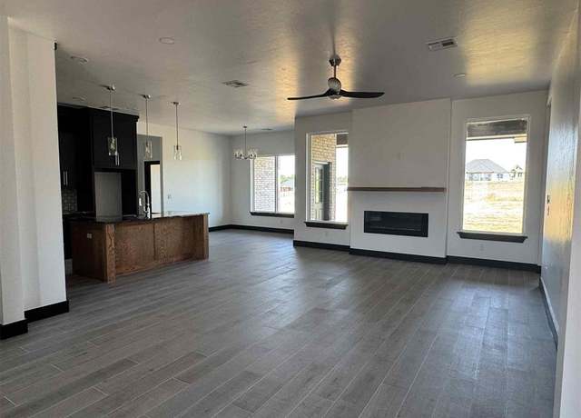 Property at 2436 Canyon Cir, Blanchard, OK 73010, 4 beds, 2.5 baths