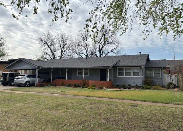 Property at 405 W Choctaw St, Lindsay, OK 73052, 3 beds, 1.5 baths
