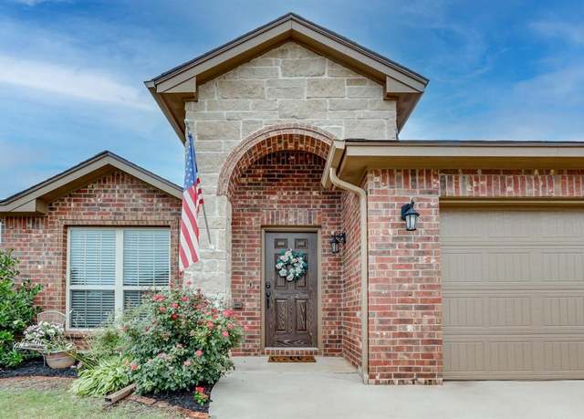 Property at 11316 NW 94th St, Yukon, OK 73099, 3 beds, 2 baths