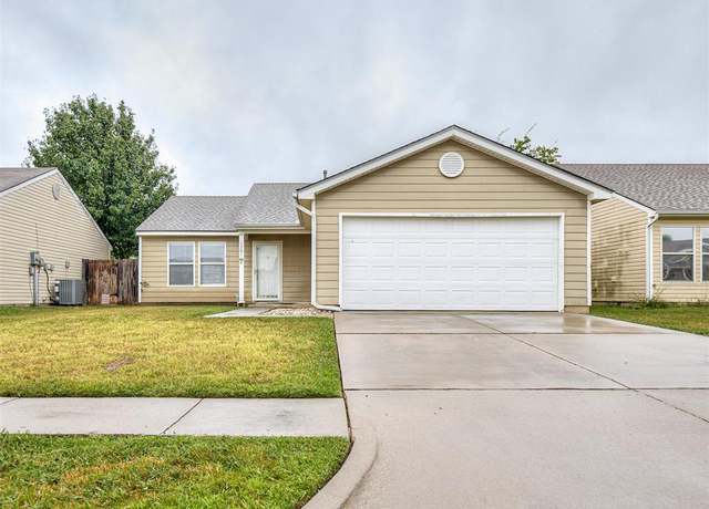 Property at 1301 Briar Patch Way, Norman, OK 73071, 3 beds, 2 baths