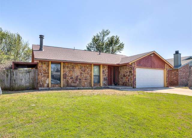 Property at 8300 NW 111th Ter, Oklahoma City, OK 73162, 3 beds, 2 baths