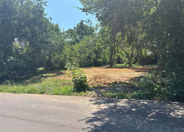 Property at 514 W Washington St, Tecumseh, OK 74873