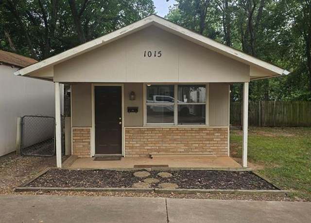 Property at 1015 W 10th Ave, Stillwater, OK 74074, 2 beds, 2 baths