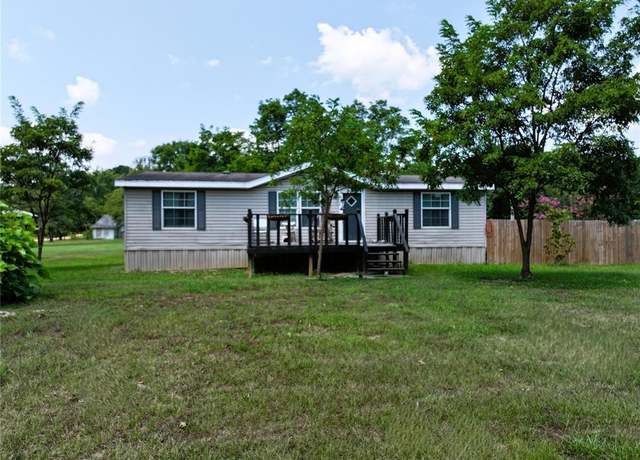 Property at 211 White Wolf Trl, Broken Bow, OK 74728, 3 beds, 2 baths
