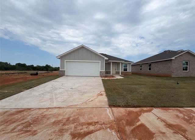 Property at 2325 S 28th Ter, Chickasha, OK 73018, 3 beds, 2 baths