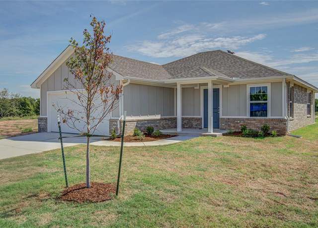 Property at 2325 S 28th Ter, Chickasha, OK 73018, 3 beds, 2 baths