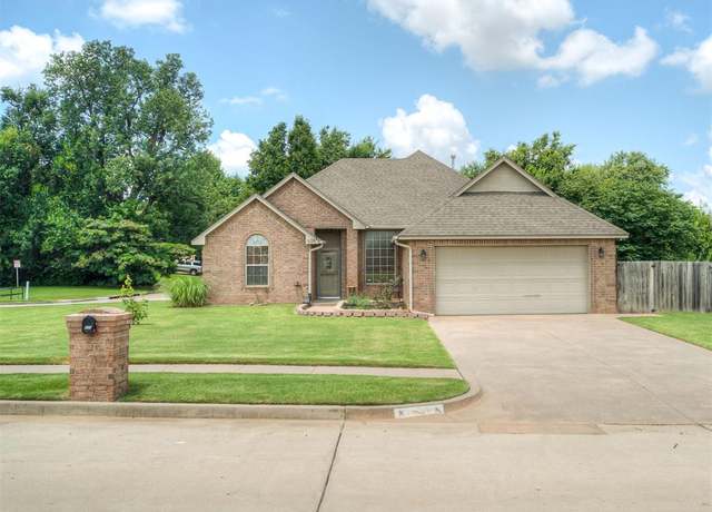 Property at 609 S Castlerock Ln, Mustang, OK 73064, 3 beds, 2 baths