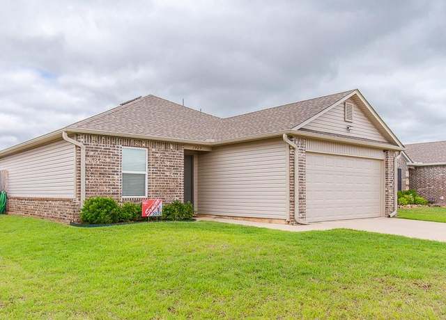 Property at 1909 Hannah Ln, Oklahoma City, OK 73127, 3 beds, 2 baths