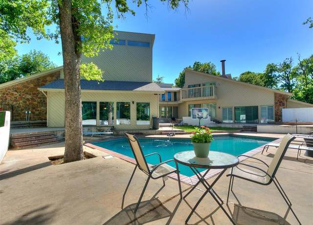 Property at 913 Oak Tree Dr, Edmond, OK 73025, 4 beds, 3.5 baths