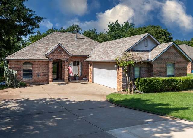Property at 1043 Hidden Oaks Way, Guthrie, OK 73044, 3 beds, 2 baths
