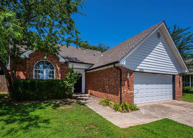 Property at 2900 Glasgow Dr, Norman, OK 73072, 3 beds, 2.5 baths
