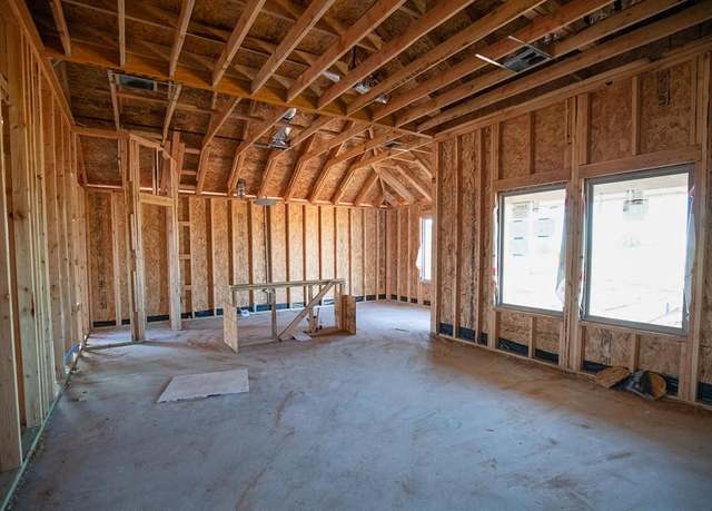 Property at 2236 NW 170th St, Edmond, OK 73012, 4 beds, 2 baths