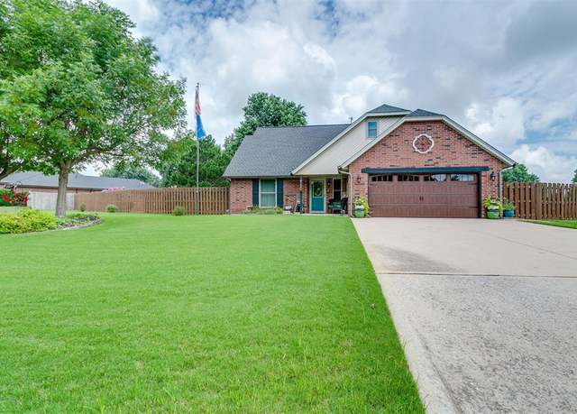 Property at 8109 Westwood Ln, Oklahoma City, OK 73169, 3 beds, 2.5 baths