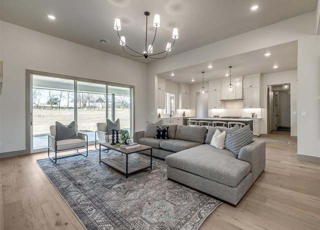 Property at 1529 Pedras Pl, Newcastle, OK 73065, 4 beds, 3.5 baths