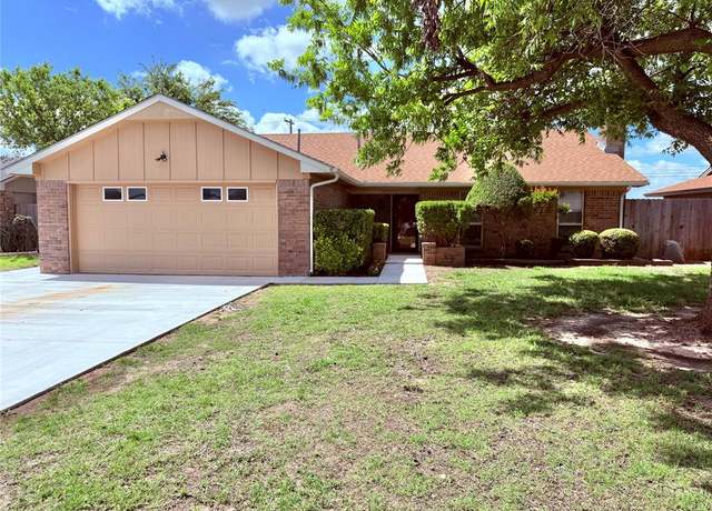 Property at 2308 Galaxy Dr, Altus, OK 73521, 4 beds, 2 baths