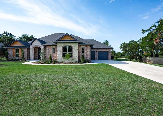 Property at 8241 Buffalo Rdg, Edmond, OK 73007, 3 beds, 2.5 baths