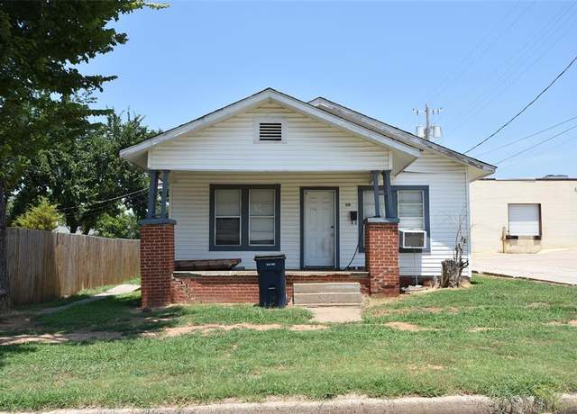 Property at 110 W Evans Ave, Seminole, OK 74868, 4 beds, 3 baths