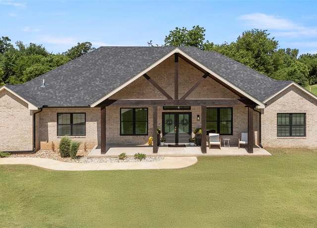 Property at 1074 Fawn Meadow Dr, Blanchard, OK 73010, 4 beds, 2.5 baths