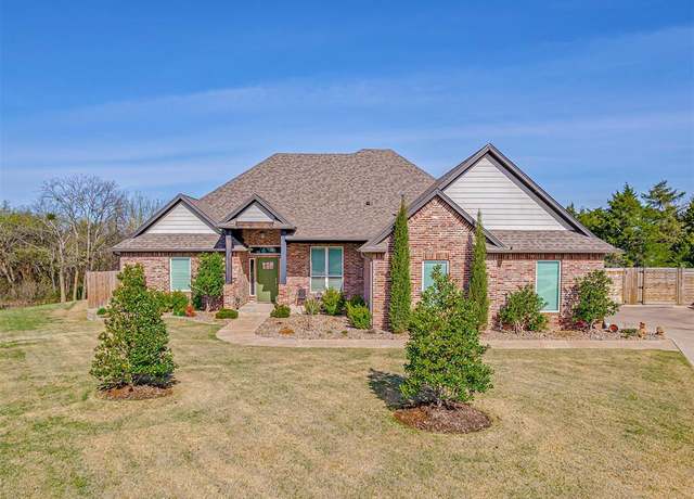 Property at 509 Greens Pkwy, Norman, OK 73069, 3 beds, 2 baths